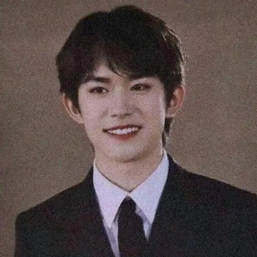 爱豆篇丨易烊千玺头像