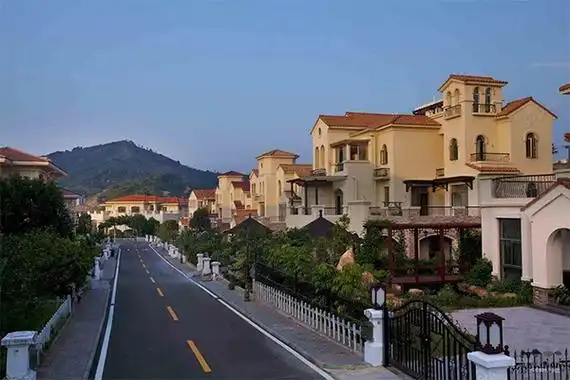 已预约:19户签约户数:45户已施工:25户楼盘地址:东莞樟木头东城花园旁