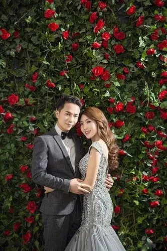 悲歌王子欢子晒出婚纱摄影照 - 咪呀婚纱摄影