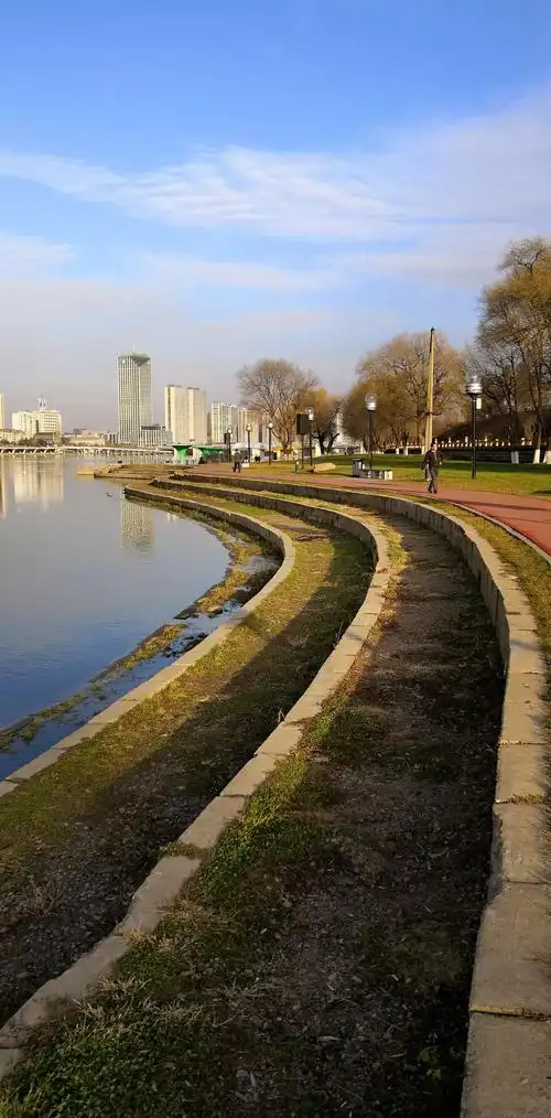 初冬松花江两岸的美景2018/11/11.吉林今年的冬天来的比往年晚些.