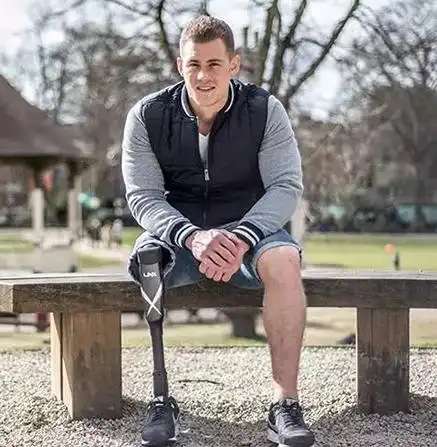 最时尚的假肢男模