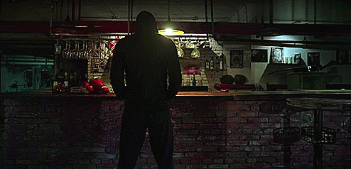 背影gif灯光gif戴帽子gif