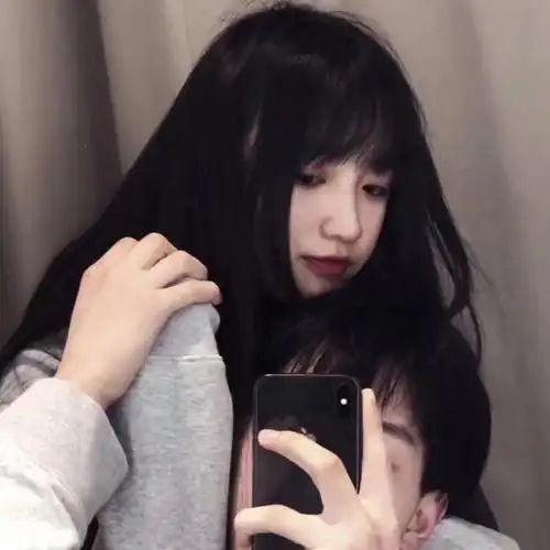 黄明昊滚我怀里来