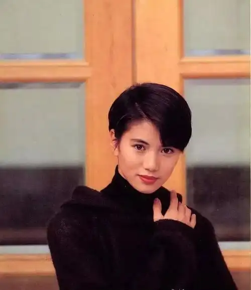 袁咏仪为什么被叫做靓靓看完她少女时期的照片后我顿悟了