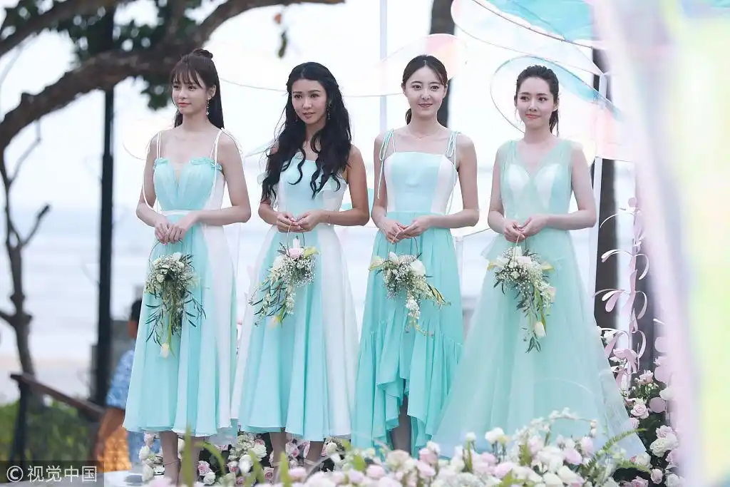 付辛博颖儿婚礼伴郎伴娘团看点也很多!郭碧婷挽手马可像演偶像剧