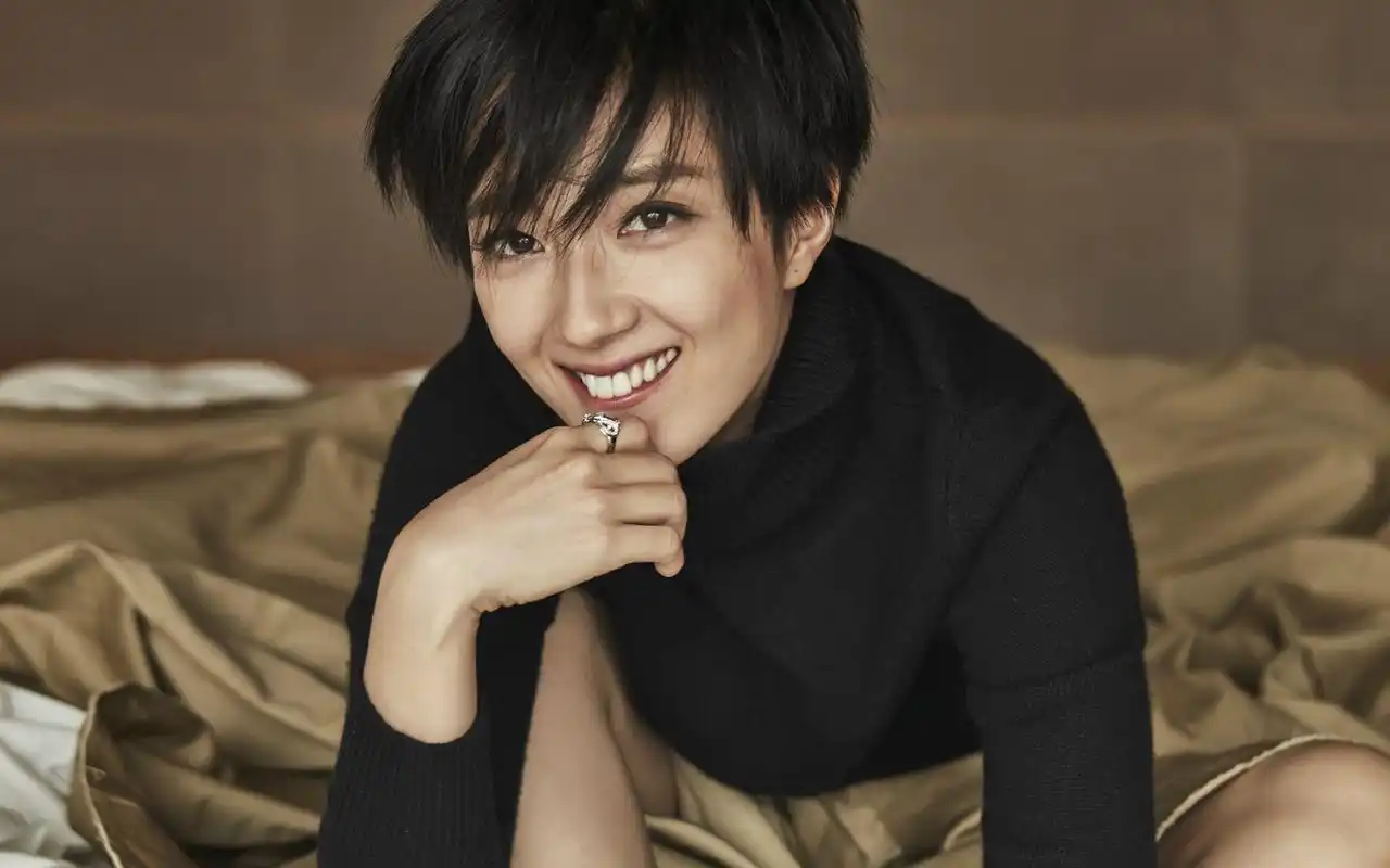 桂纶镁短发时尚炫酷写真图片桌面壁纸