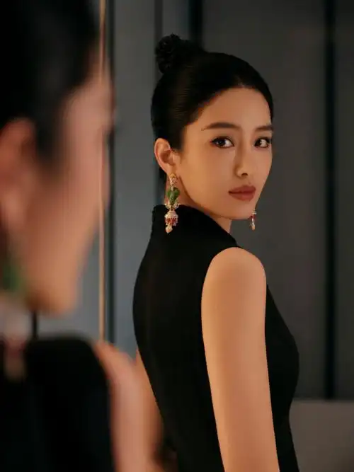 杨采钰  东方古典之美