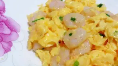 滑蛋虾仁的做法_滑蛋虾仁怎么做_滑蛋虾仁的家常做法_情不自禁.