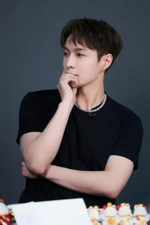 张艺兴盒子里的猫预告##盒子里的猫开播