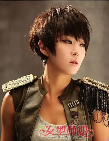 气质中性短发发型 百变帅气别致女人味