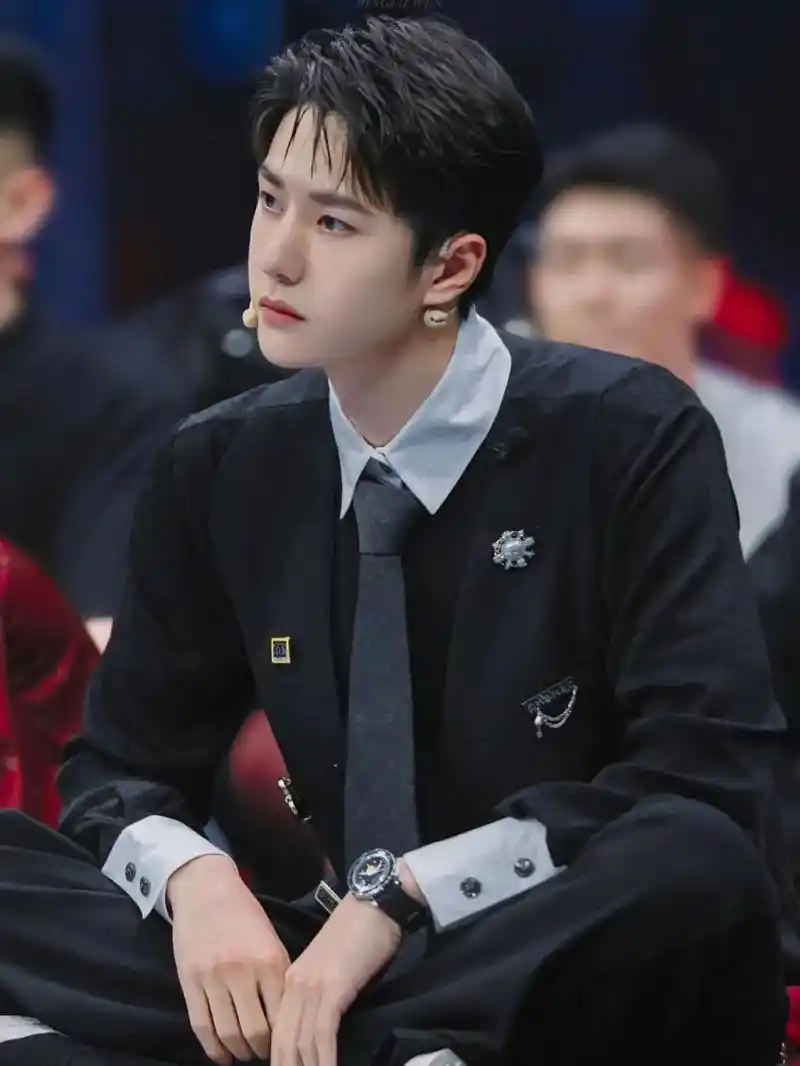 王一博   我,喜欢跳街舞的你,喜欢唱歌的你,喜欢撒娇卖萌 - 抖音