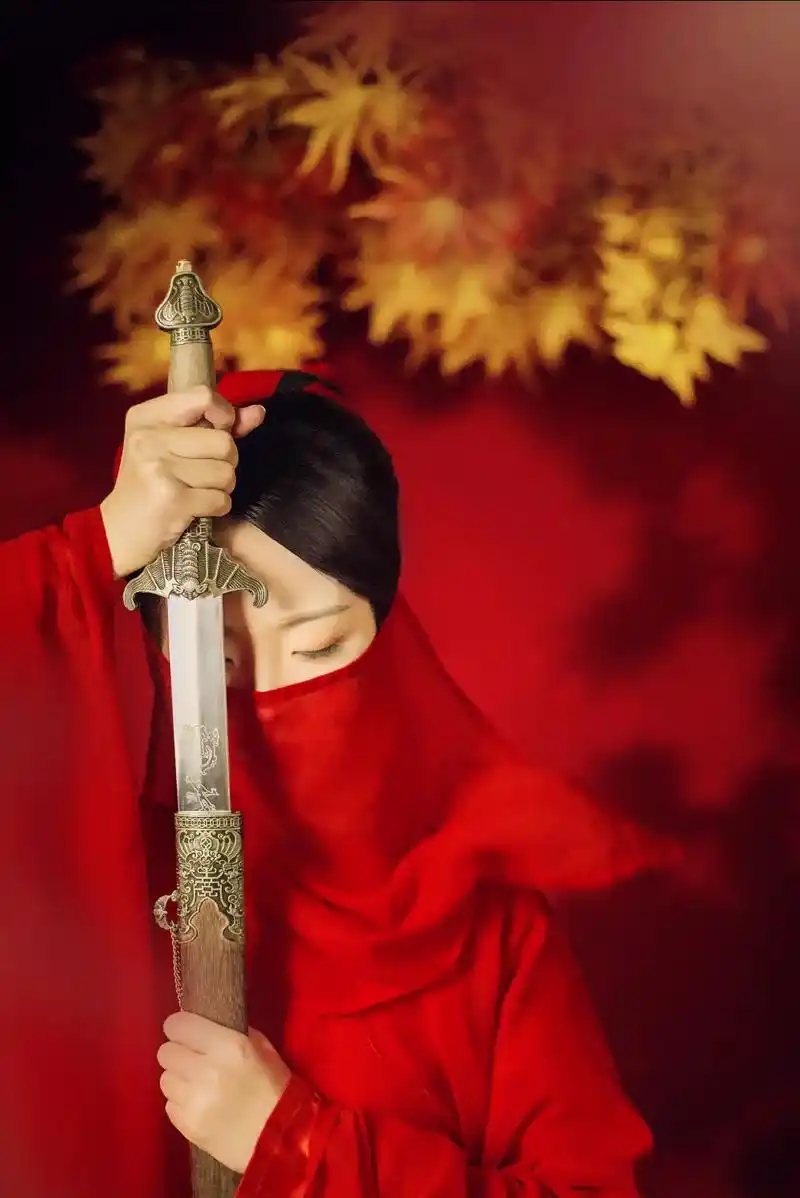 蒙面红衣女侠,执剑走天涯93.#国风古韵 #武侠风 #仗剑走 - 抖音