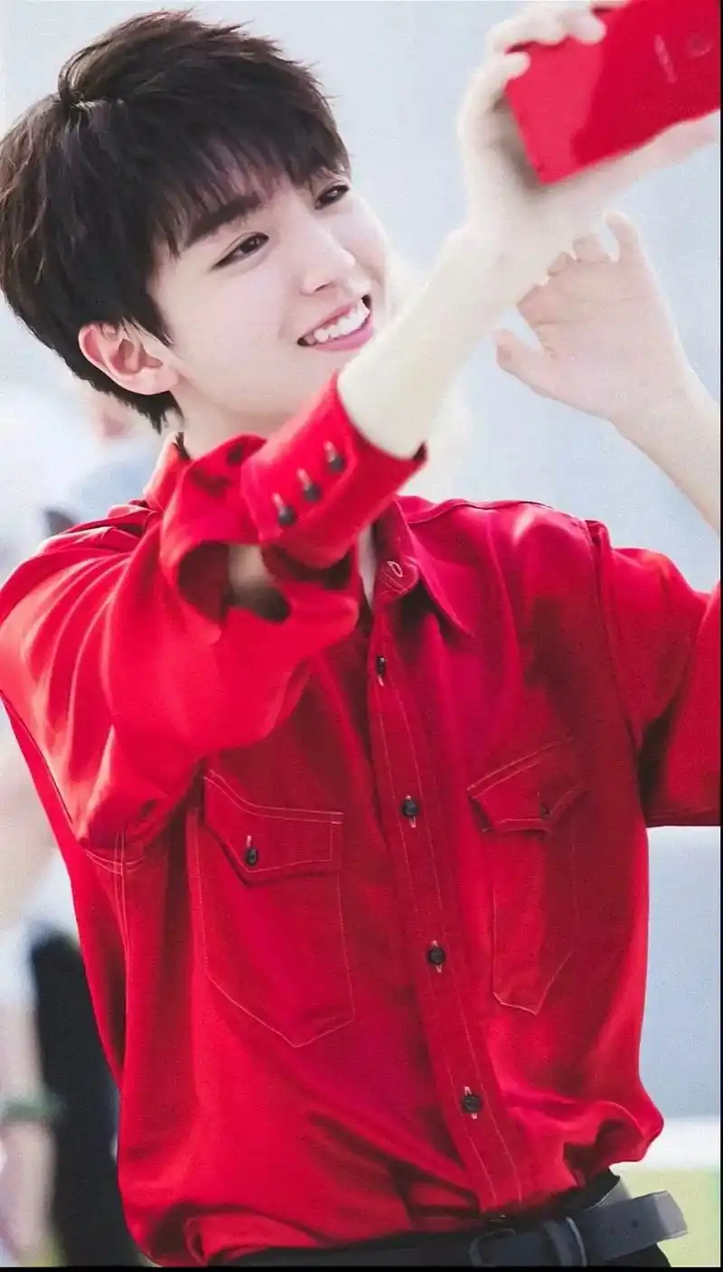 我的小凯一定要多笑一笑 你的虎牙真的很好看#王俊凯 #治愈系 - 抖音