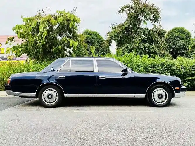 日式奢华—第二代丰田世纪v12经典.