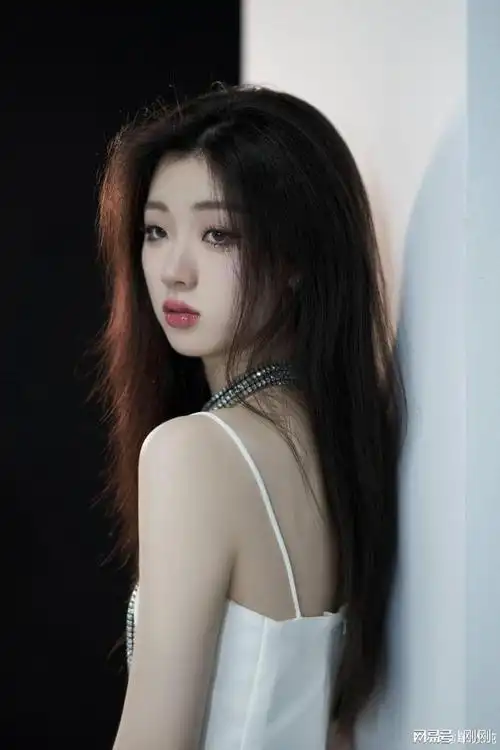 好声音冠军单依纯