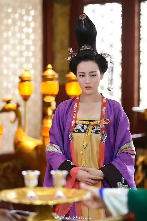 祝我们的倾城@dear-迪丽热巴八岁快乐#迪丽热巴任安乐#dlrb#迪丽热巴