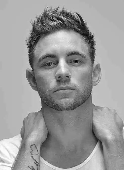 20款男士刺头发型,看看哪款发型在女生眼中最帅气有型_男性_青年_龙珠