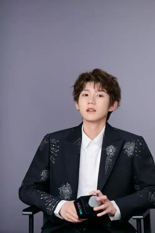 王源看我们如何相遇vlog##王源2024龙行绛气