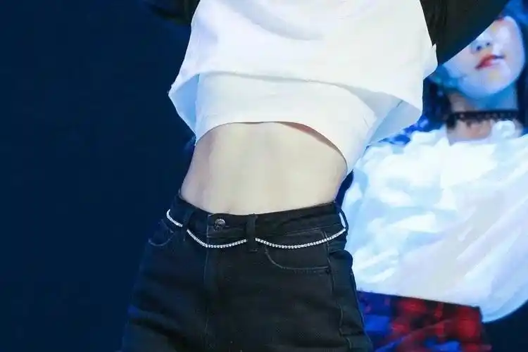 速来舔屏孙芮腹肌照来了持更