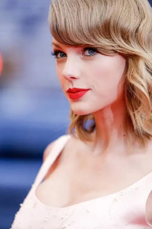 taylorswift超话霉霉taylor swift已经有七年没有出席met gala了,一