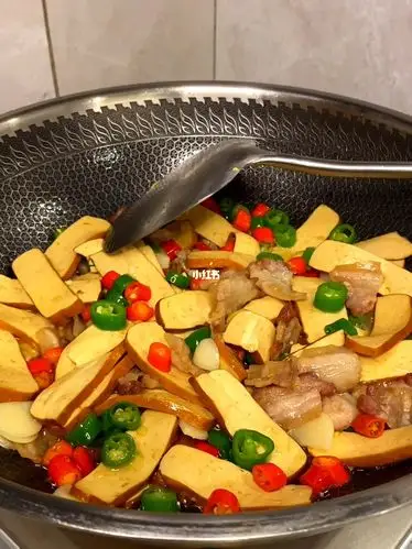 韭菜炒香干简单又下饭的家常菜