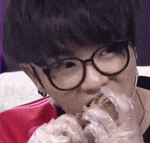 华晨宇gif男神gif饥饿gif狼吞虎咽gif搞笑gif