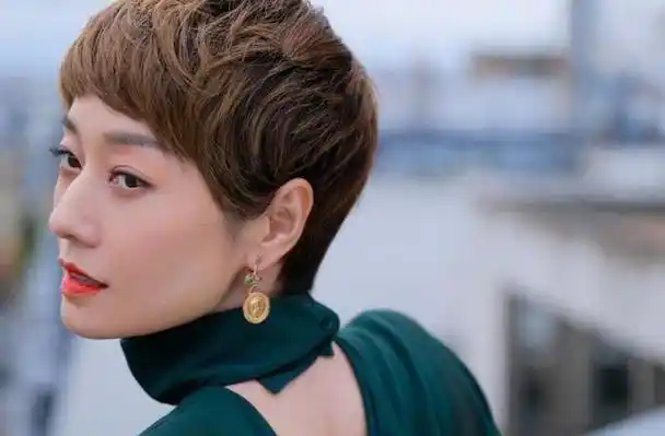 北京这一夜马伊琍在台上的40秒发言把内娱女星们的脸都打肿了