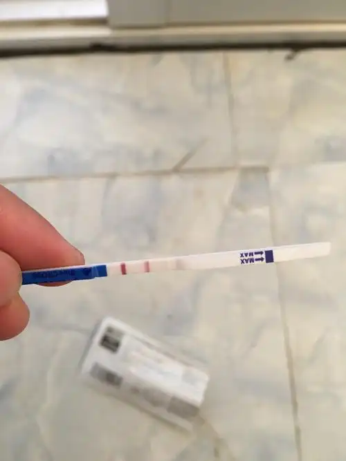 验孕试纸t区显示红线是怎么回事在家进行怀孕自我测试时,如果没有外部