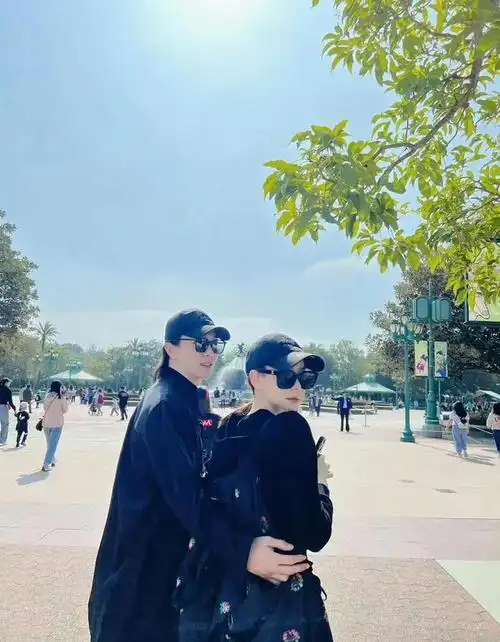 戚薇李承铉把元宵过成情人节果然真夫妻是最好嗑的