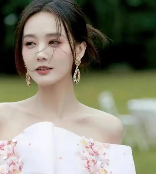 黄渤说的没错狂飙走红1年之后李一桐的现状让人深思