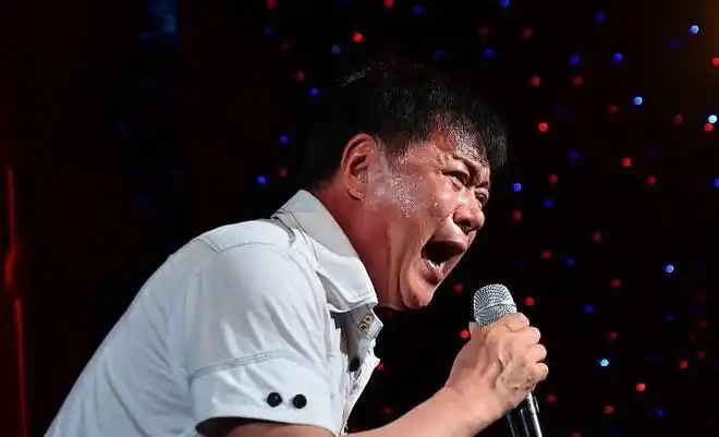 迟志强近照62岁帅气轮廓犹在一首铁窗泪唱尽坎坷一生