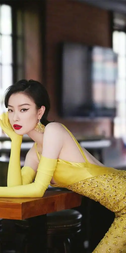 明星壁纸倪妮,两代谋女郎同框,风情万种站c位没错吧?