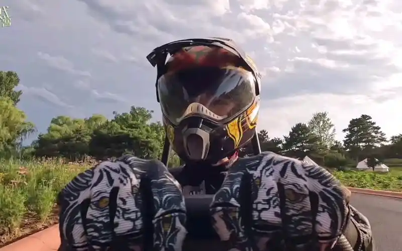 宋亚轩赛车时刻