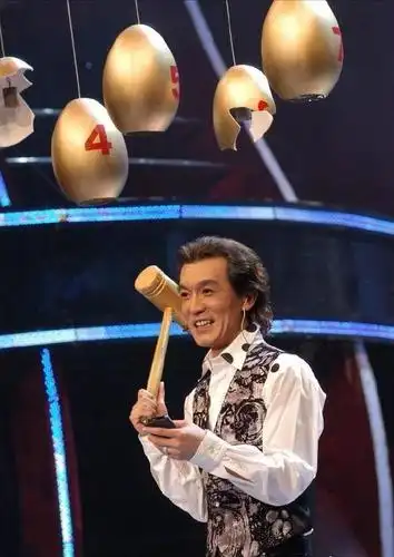 李咏的自传《咏远有李》,里面他特别提到,自己已经想好将来要在告别