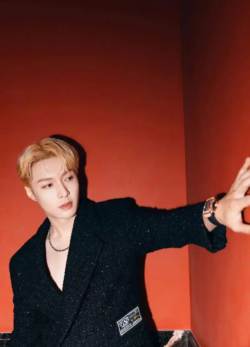 张艺兴壁纸  美照来袭