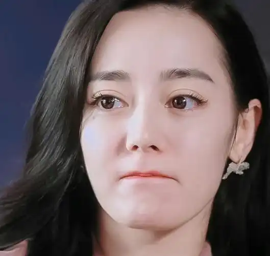 嘟嘟嘴的迪迪子真的是萌化我们了……|迪丽热巴|驭鲛记之与君初相识