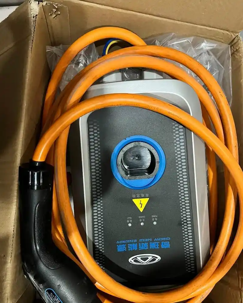 电动车充电 #专业的事交给专业的人 #科技改变生活 #快充 - 抖音