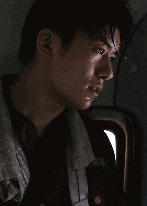 文牧野执导,易烊千玺领衔主演的电影《奇迹·笨小孩》网播上线了!