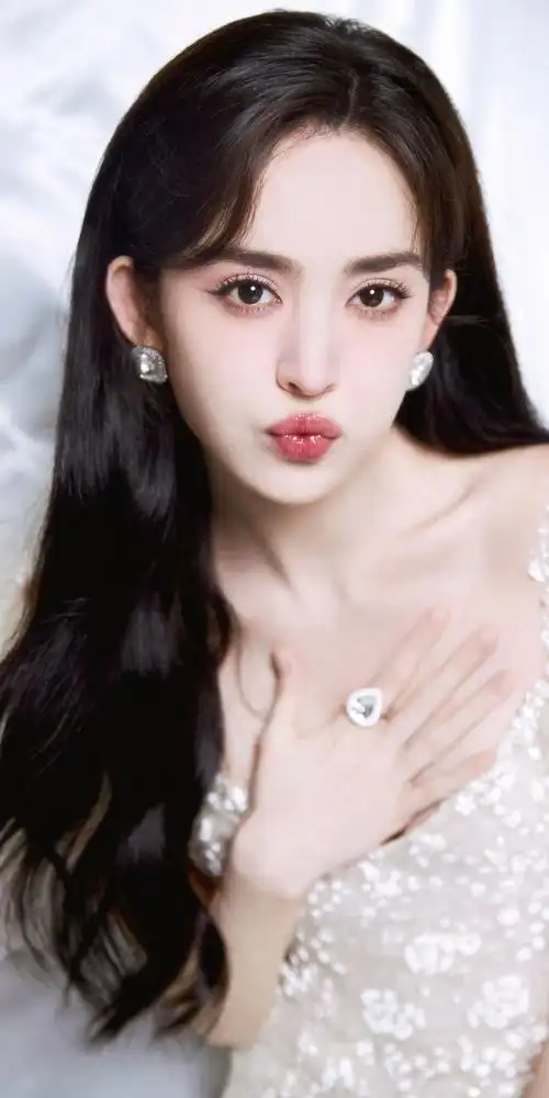 古力娜扎甜美小香风