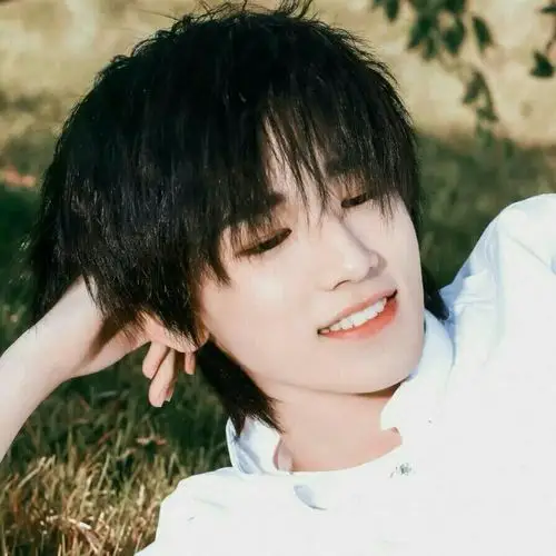 宋亚轩图片分享_腾讯新闻