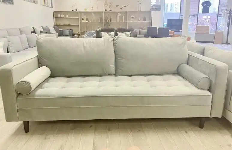 浅灰色三人位绒布沙发现货好价