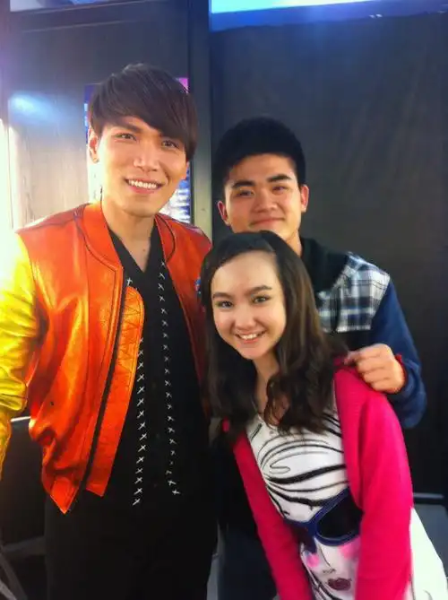 童星香奈儿xinle脸盆网相册的图片:timg_405250319 - 脸盆网,爱情公寓