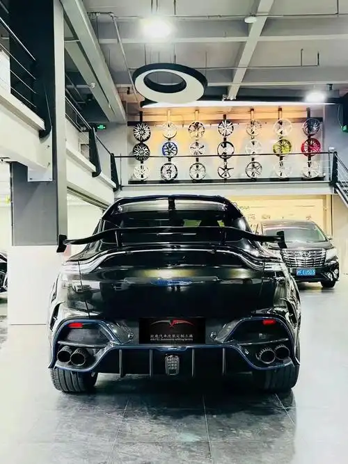 阿斯顿马丁dbx升级改装msy宽体到包围套件