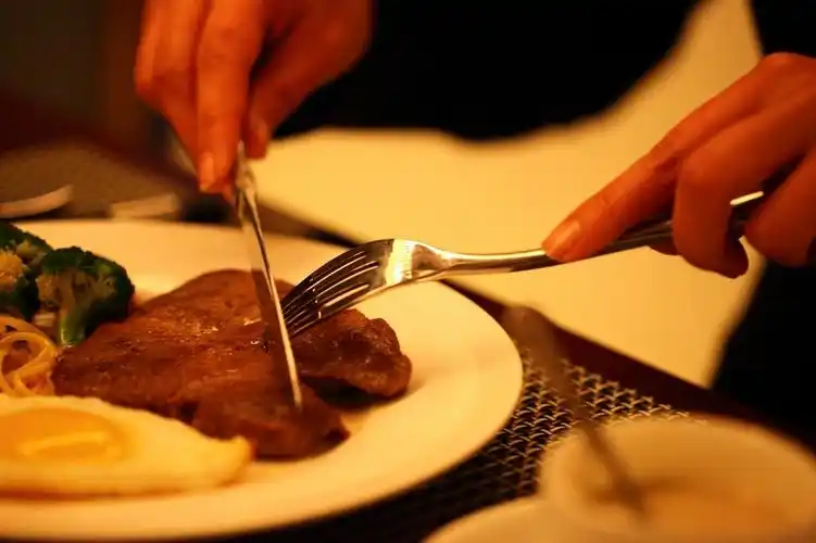 【情人节】带她来吃最美味的西餐,爱就马上行动