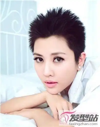 超帅女生寸头发型这款发型最考验女生颜值