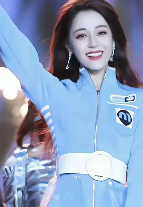 一问一答 | 刘诗诗张艺兴,迪丽热巴,刘涛,方媛郭富城,矮个子作家