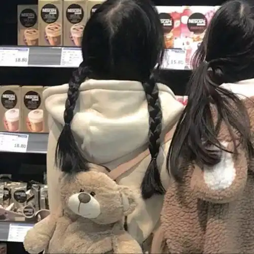 真人闺蜜头像_不露脸. 另一半的在专辑里,自己找