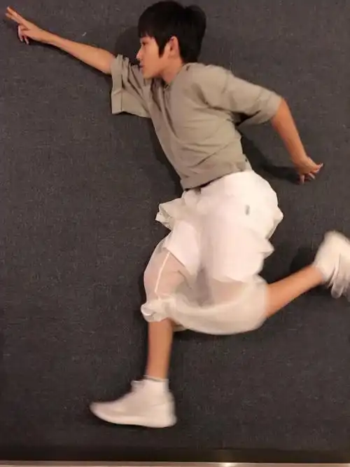 时代峰峻  #宋亚轩  宋呀!就是说咱,矜持一点98