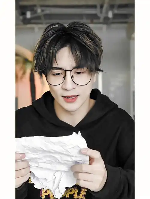 薛之谦壁纸_薛之谦_壁纸_全世界最好的薛之谦_素材_壁纸