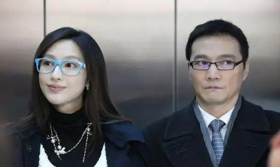 说起汪俊,几乎没几个人认识,其实除了导演的身份,他还是一位演员呢